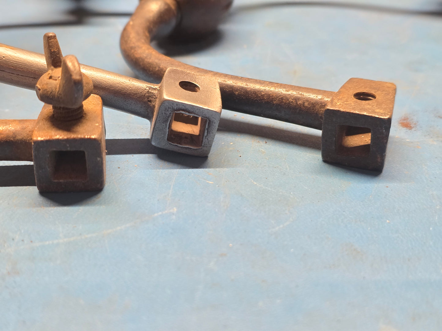 Lot of 3 bit braces